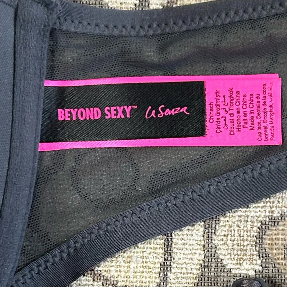 La Senza Beyond Sexy Push-up Bra 34B. Crystal Details. - Picture 9 of 13